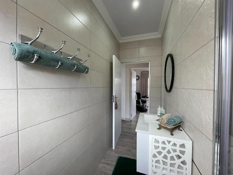 2 Bedroom Property for Sale in Tergniet Western Cape